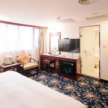 Kiwi Hotel Mrt Wenxin Branch Taichung Extérieur photo