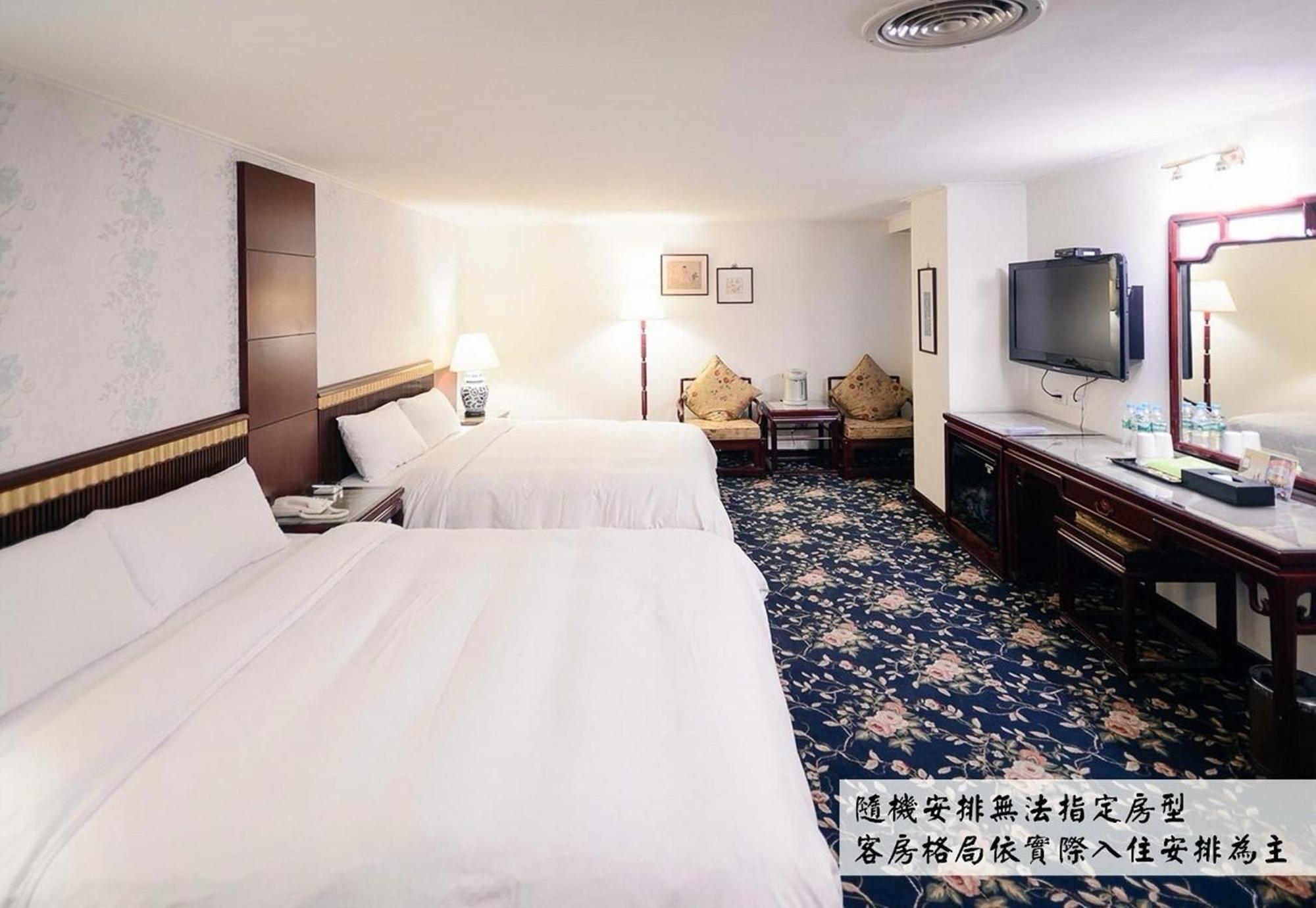 Kiwi Hotel Mrt Wenxin Branch Taichung Extérieur photo