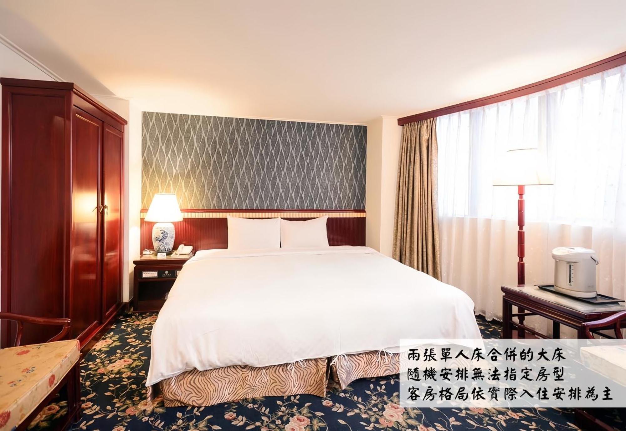 Kiwi Hotel Mrt Wenxin Branch Taichung Extérieur photo