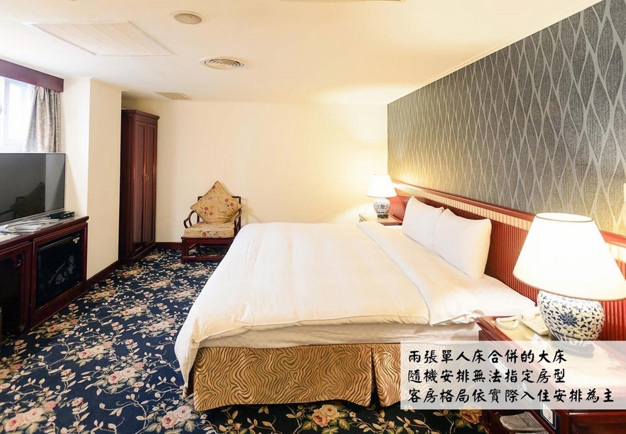 Kiwi Hotel Mrt Wenxin Branch Taichung Extérieur photo