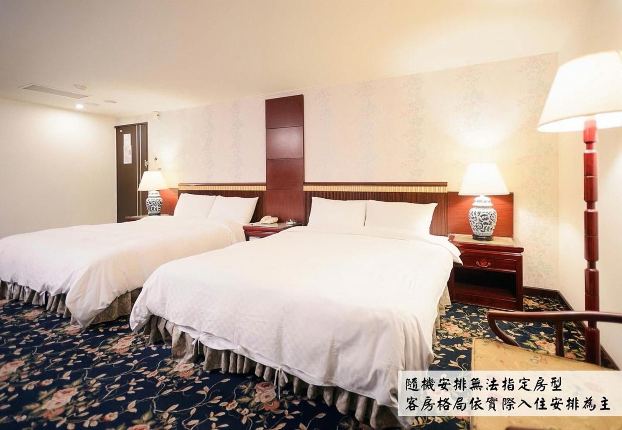Kiwi Hotel Mrt Wenxin Branch Taichung Extérieur photo