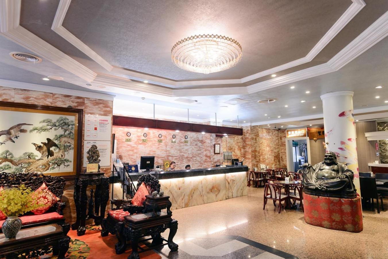 Kiwi Hotel Mrt Wenxin Branch Taichung Extérieur photo