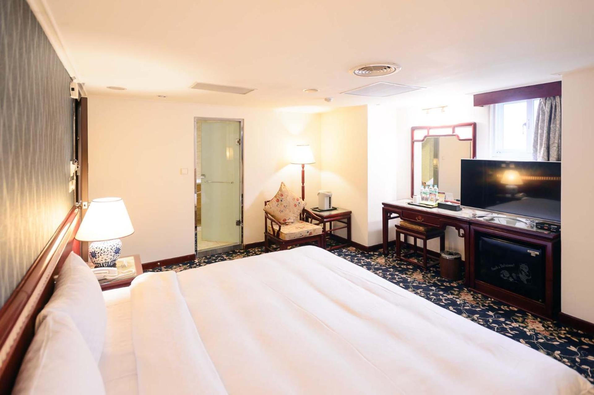 Kiwi Hotel Mrt Wenxin Branch Taichung Extérieur photo